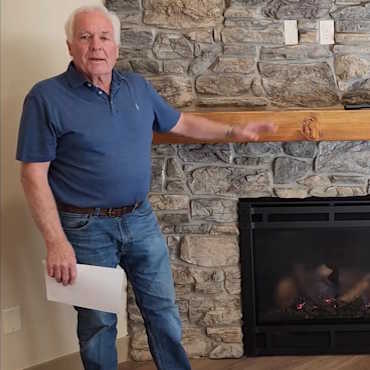 Skip Howes educates customers on performance homes.